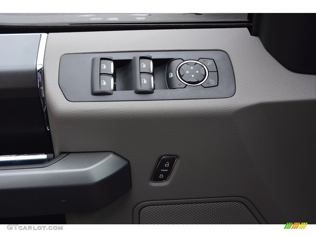 2016 F150 XLT SuperCrew - Blue Jeans / Medium Earth Gray photo #43