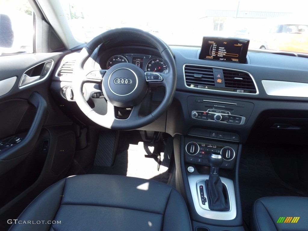 2016 Q3 2.0 TSFI Premium Plus - Cortina White / Black photo #15