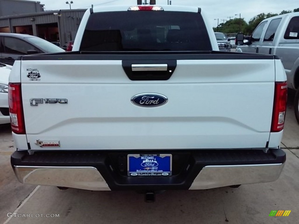 2016 F150 XLT SuperCrew - Oxford White / Medium Earth Gray photo #11