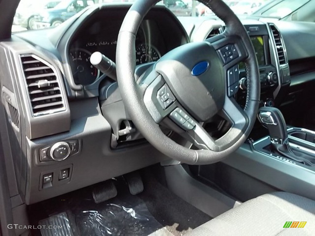 2016 F150 XLT SuperCrew - Oxford White / Black photo #4