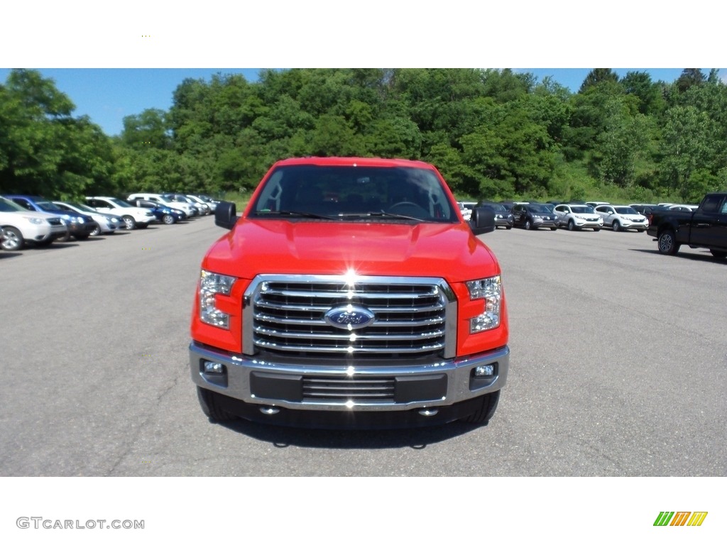 2016 F150 XLT SuperCab 4x4 - Race Red / Medium Earth Gray photo #3