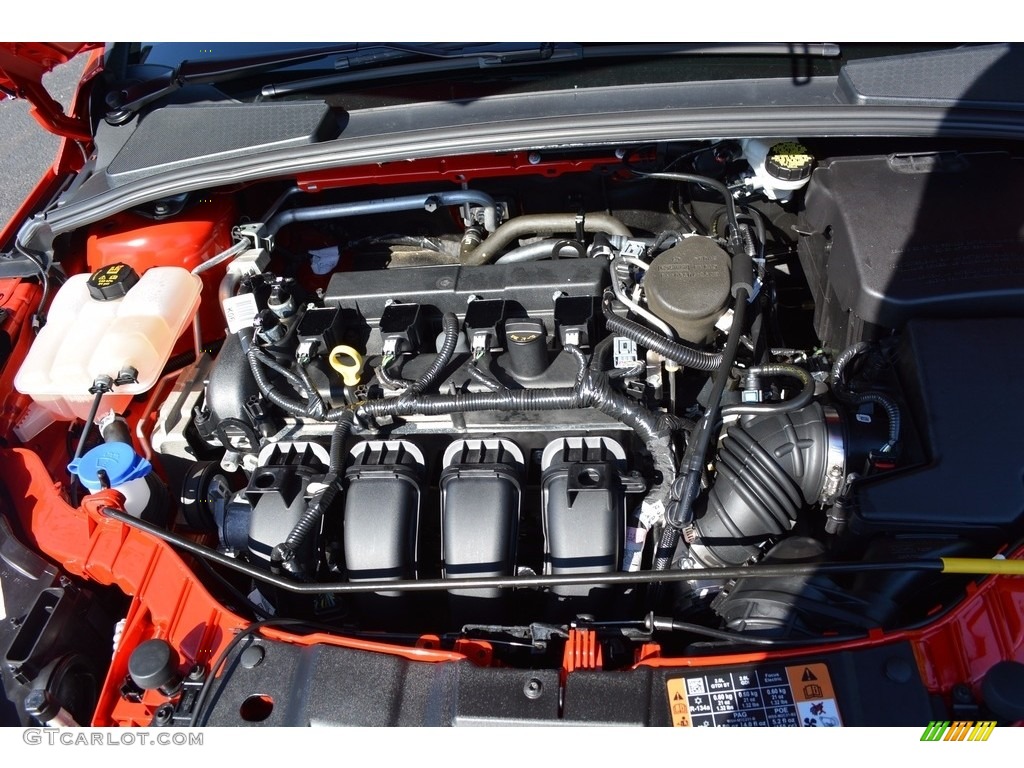 2015 Focus SE Sedan - Race Red / Charcoal Black photo #12