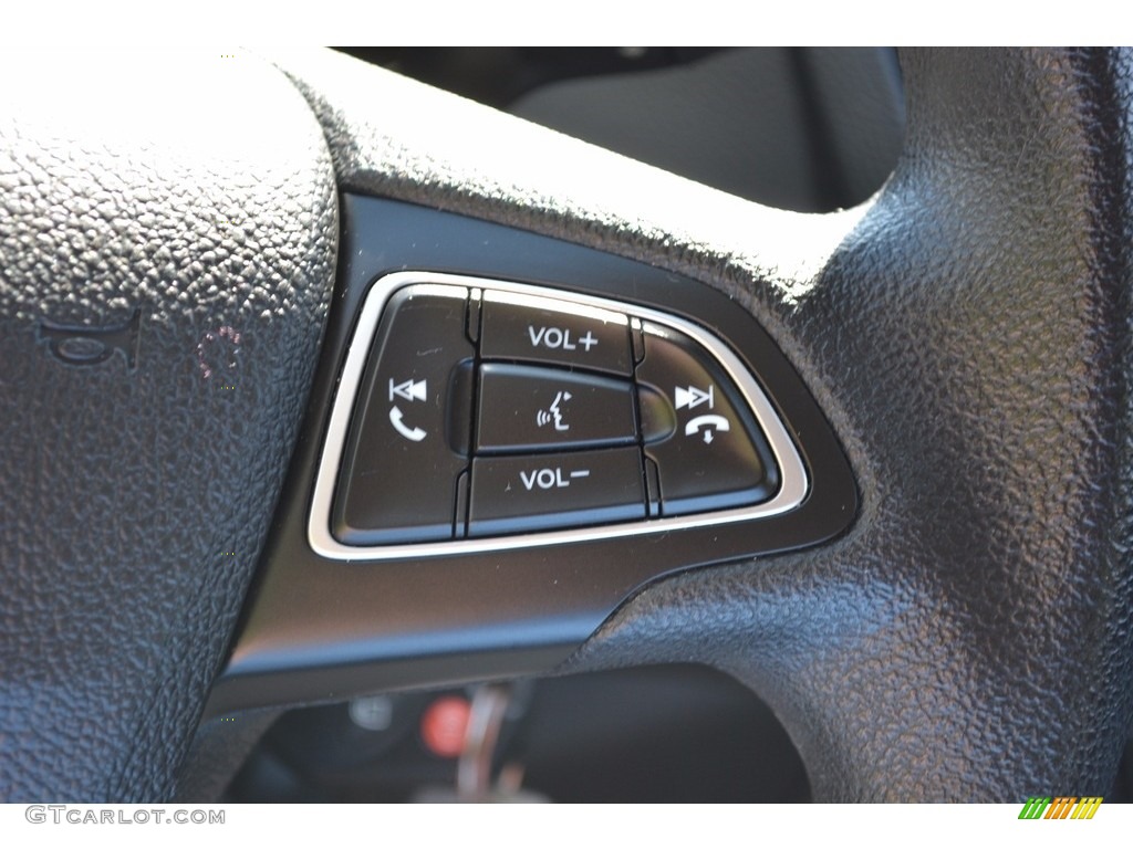 2015 Focus SE Sedan - Race Red / Charcoal Black photo #40