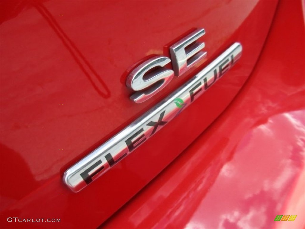 2015 Focus SE Hatchback - Race Red / Charcoal Black photo #6