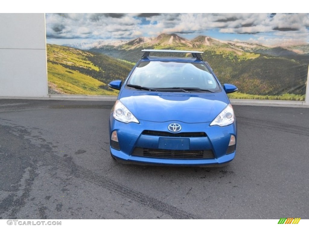 2013 Prius c Hybrid Two - Blue Streak Metallic / Light Blue Gray/Black photo #6