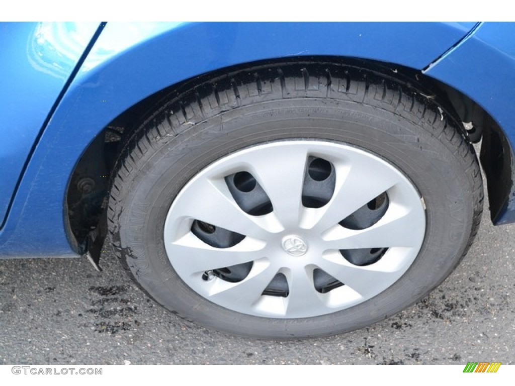 2013 Prius c Hybrid Two - Blue Streak Metallic / Light Blue Gray/Black photo #9