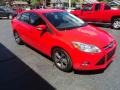 Race Red - Focus SE Sedan Photo No. 4