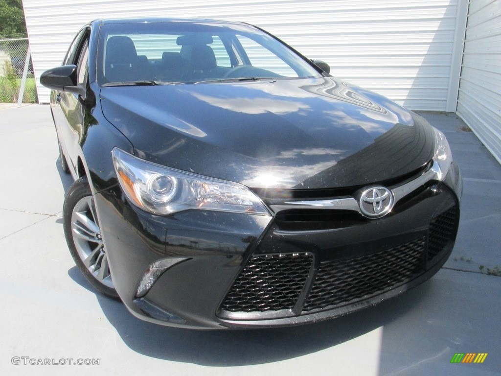 2015 Camry SE - Attitude Black Metallic / Black photo #2