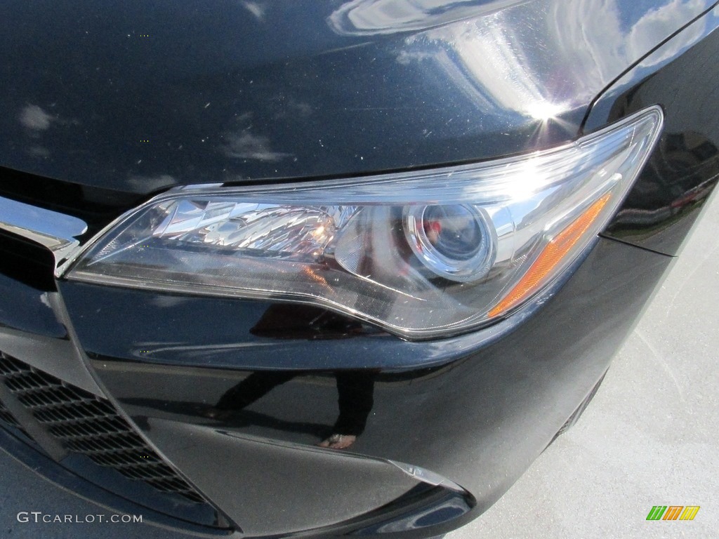 2015 Camry SE - Attitude Black Metallic / Black photo #6