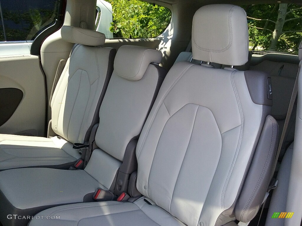 2017 Pacifica Touring L - Velvet Red Pearl / Cognac/Alloy/Toffee photo #4