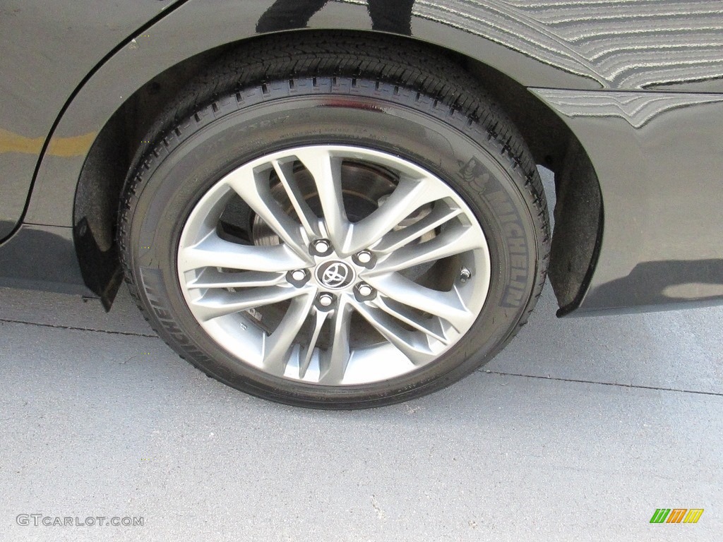 2015 Camry SE - Attitude Black Metallic / Black photo #19