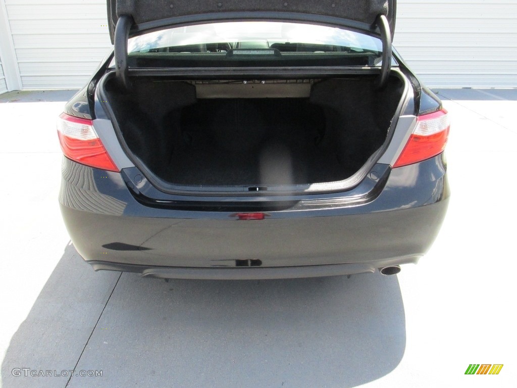 2015 Camry SE - Attitude Black Metallic / Black photo #20
