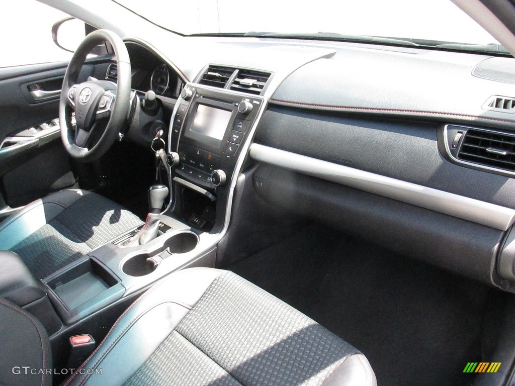 2015 Camry SE - Attitude Black Metallic / Black photo #25