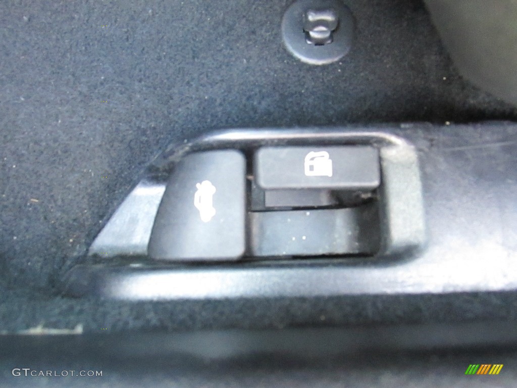 2015 Camry SE - Attitude Black Metallic / Black photo #39