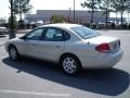 2006 Silver Frost Metallic Ford Taurus SE  photo #12