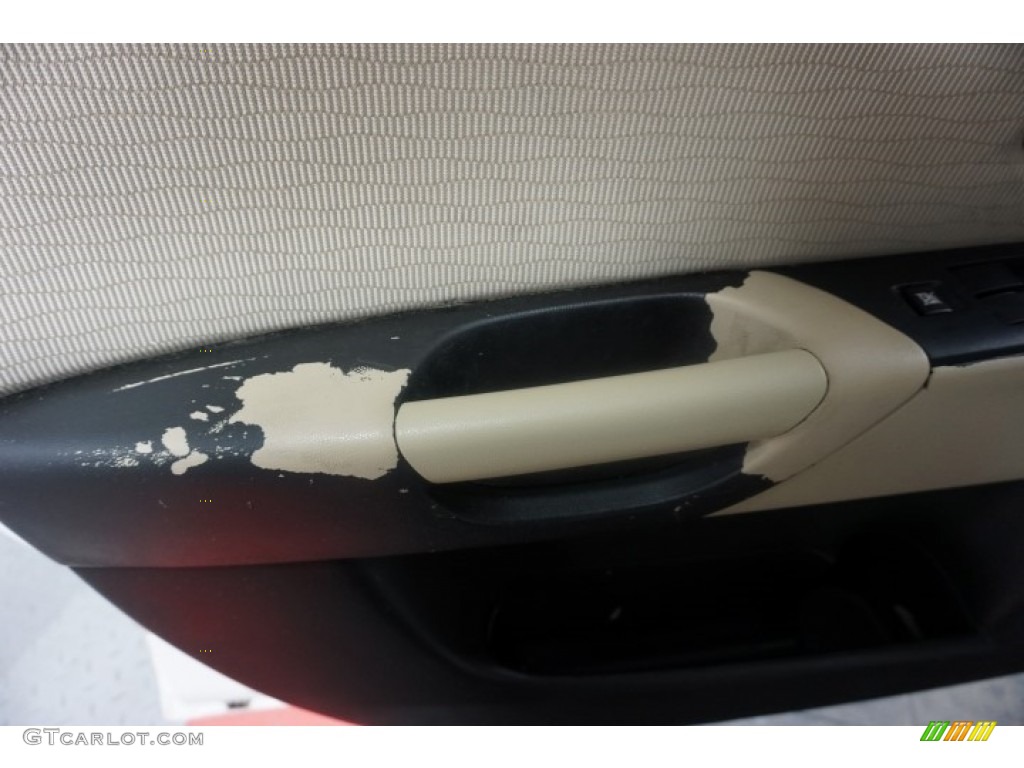 2007 MAZDA3 i Sport Sedan - Rally White / Beige photo #13