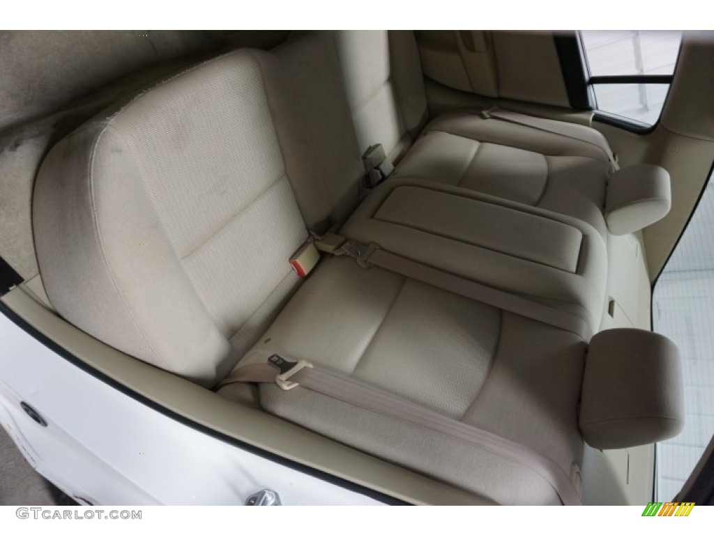 2007 MAZDA3 i Sport Sedan - Rally White / Beige photo #23