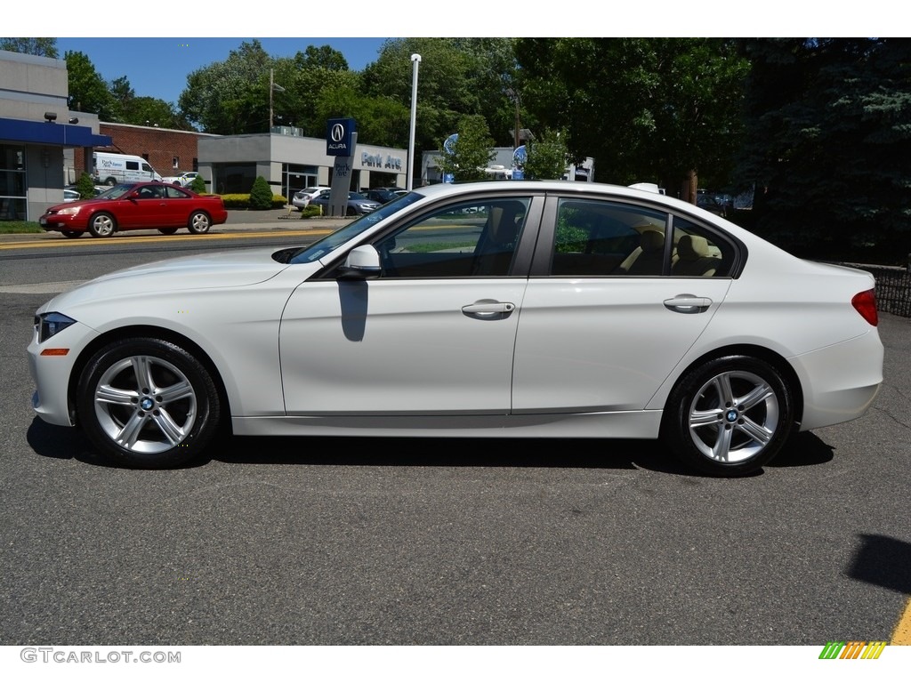 2013 3 Series 320i xDrive Sedan - Alpine White / Venetian Beige photo #5