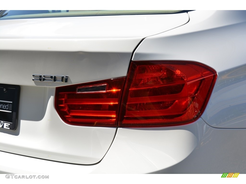 2013 3 Series 320i xDrive Sedan - Alpine White / Venetian Beige photo #23