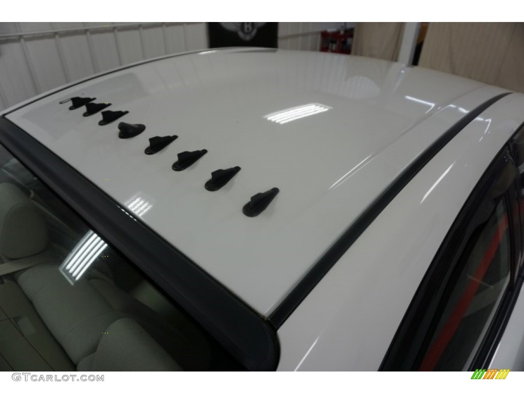 2007 MAZDA3 i Sport Sedan - Rally White / Beige photo #82