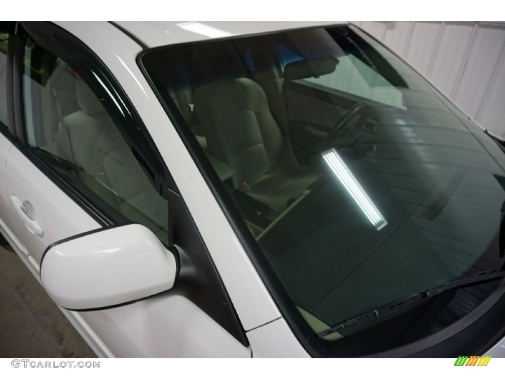 2007 MAZDA3 i Sport Sedan - Rally White / Beige photo #83