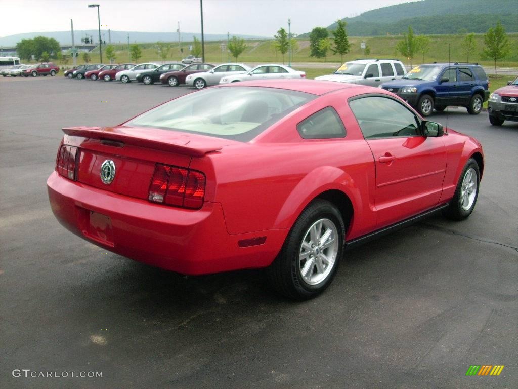 2007 Mustang V6 Deluxe Coupe - Torch Red / Medium Parchment photo #7