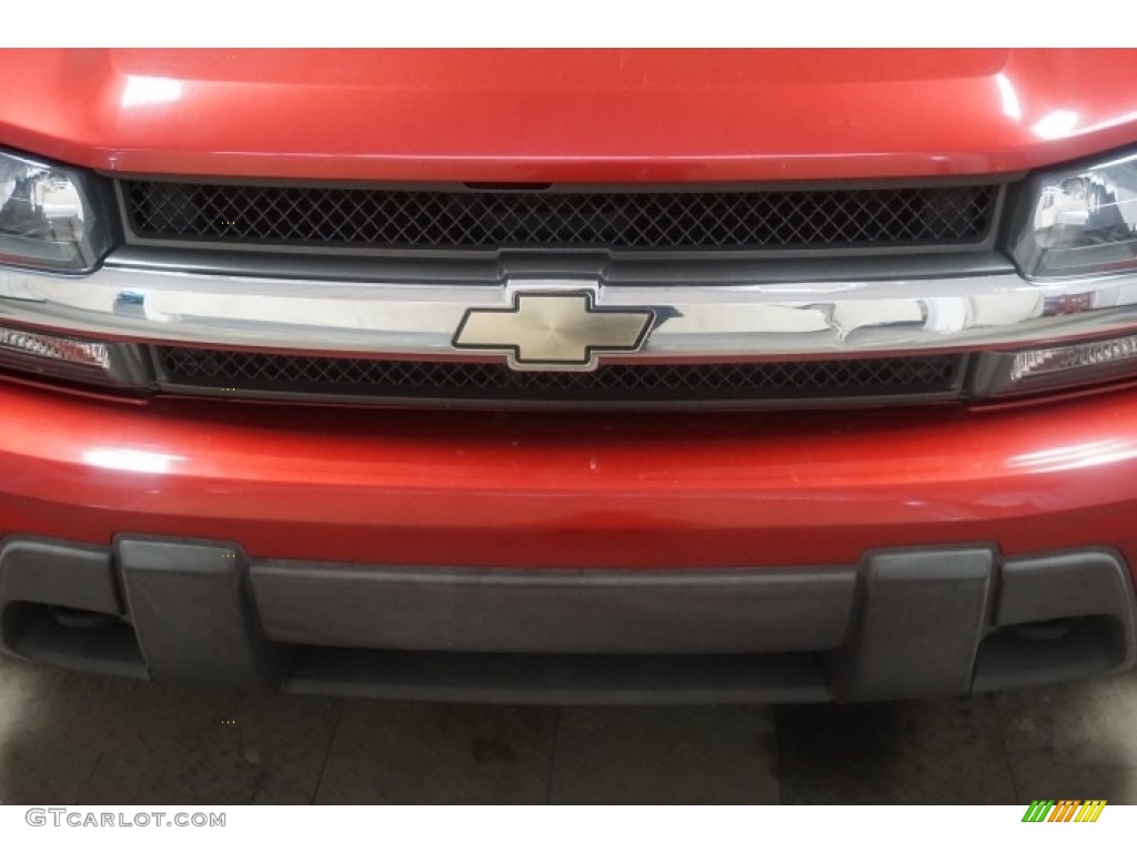 2002 TrailBlazer LT 4x4 - Majestic Red Metallic / Dark Pewter photo #49