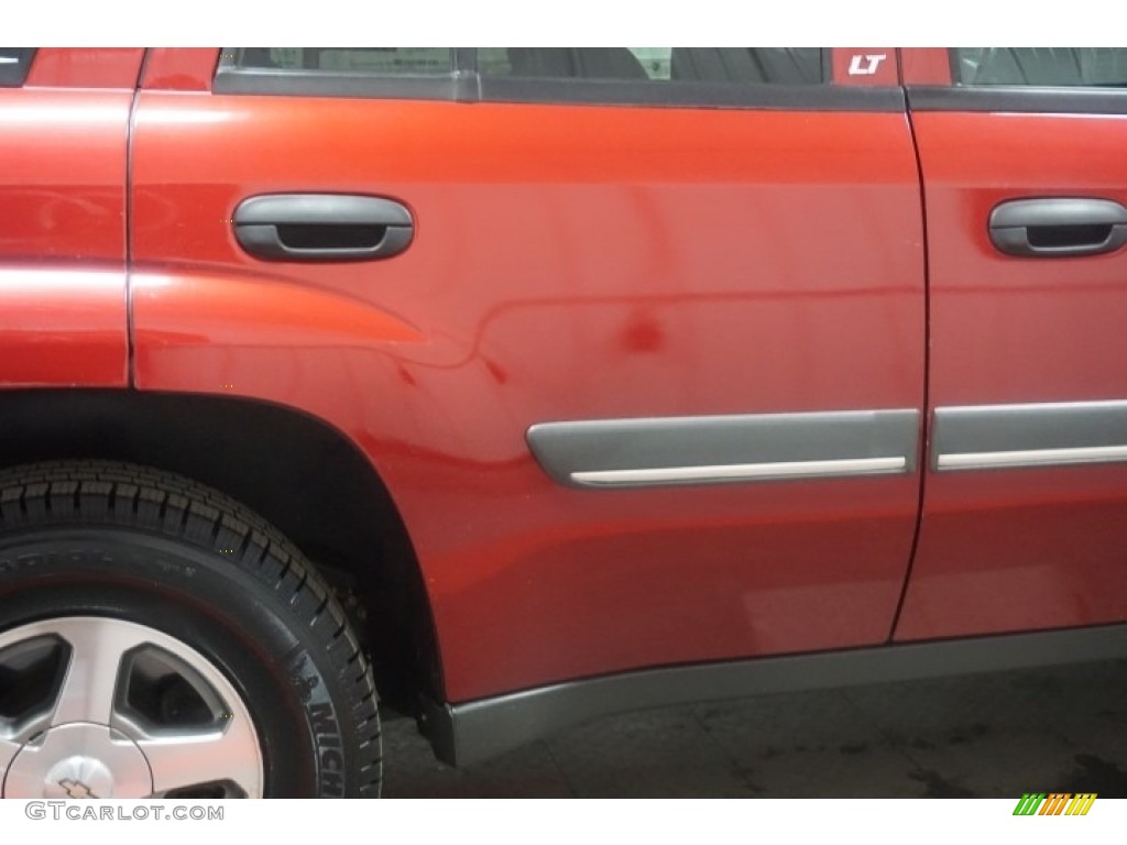 2002 TrailBlazer LT 4x4 - Majestic Red Metallic / Dark Pewter photo #57
