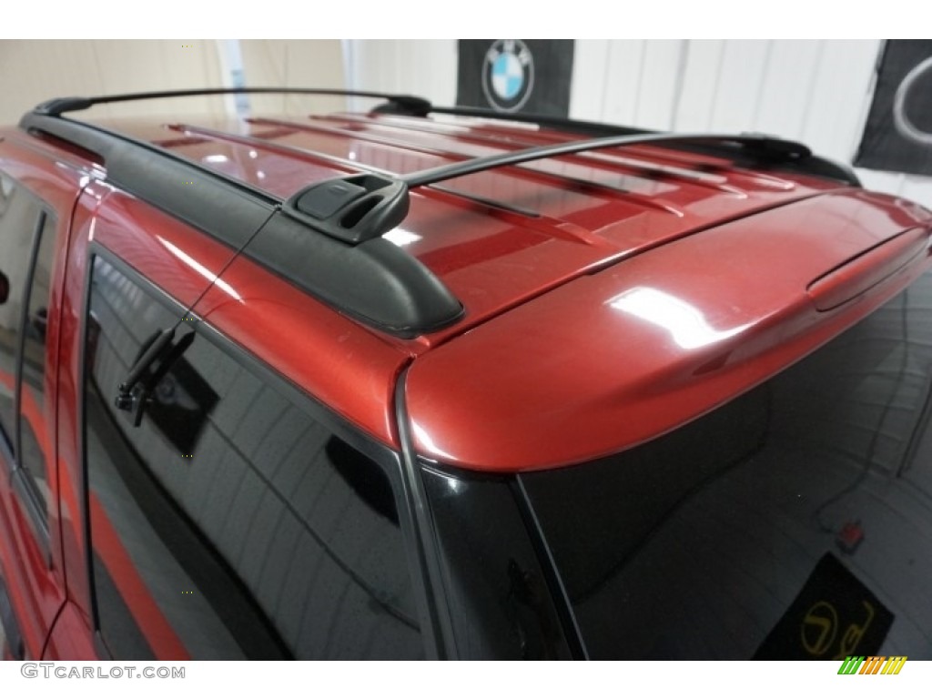 2002 TrailBlazer LT 4x4 - Majestic Red Metallic / Dark Pewter photo #81