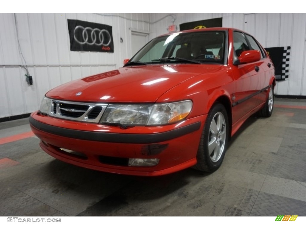 2002 9-3 SE Sedan - Laser Red / Charcoal Gray photo #3