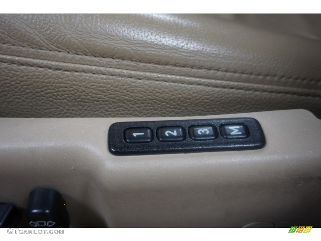 2002 9-3 SE Sedan - Laser Red / Charcoal Gray photo #25