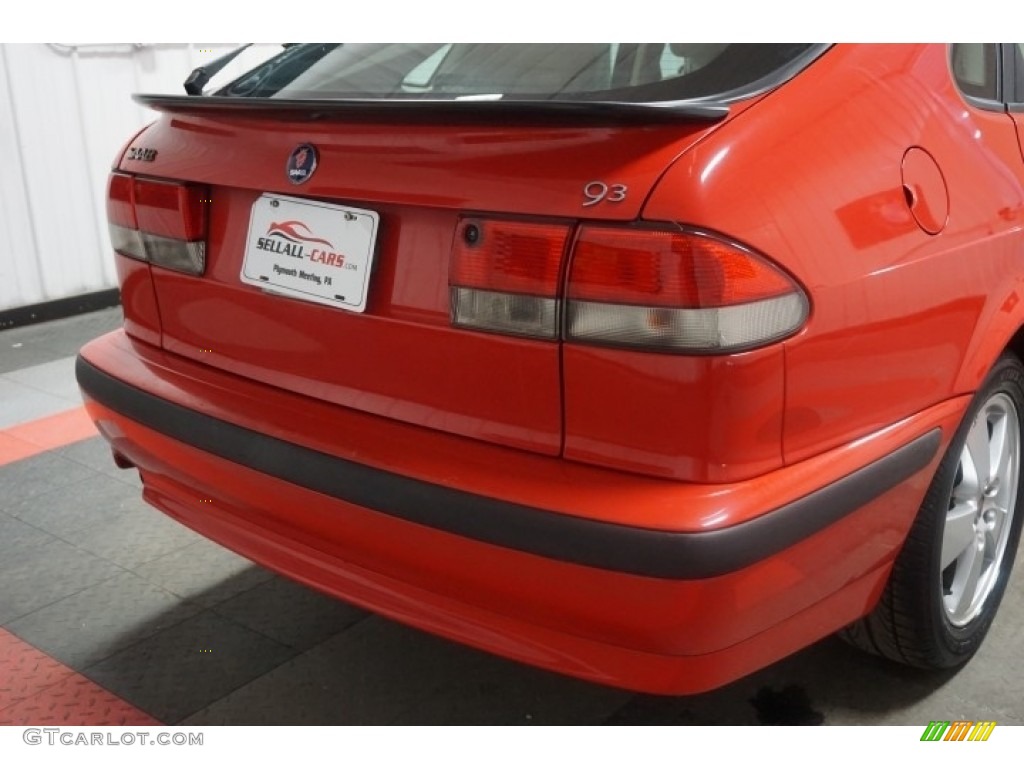 2002 9-3 SE Sedan - Laser Red / Charcoal Gray photo #70