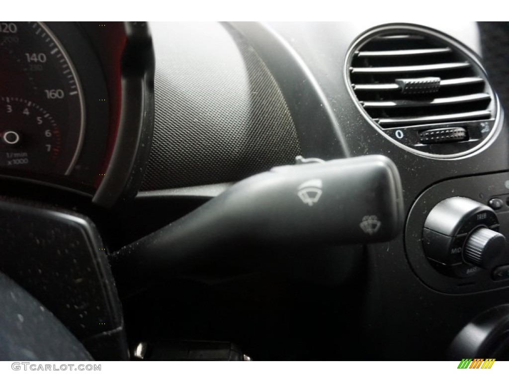 2010 New Beetle 2.5 Coupe - Black / Black photo #27