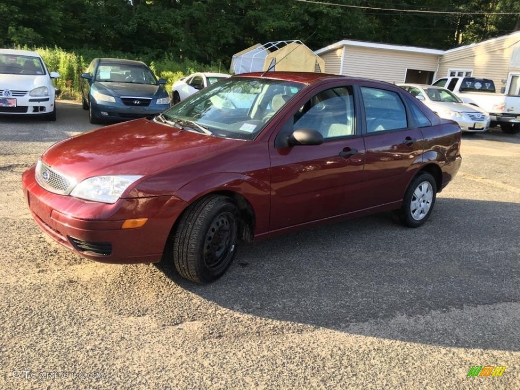 2007 Focus ZX4 SE Sedan - Dark Toreador Red Metallic / Charcoal/Light Flint photo #8