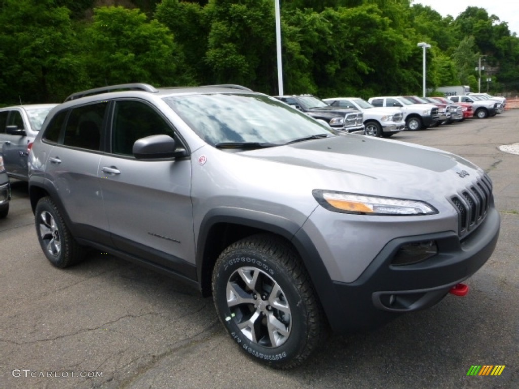 2016 Cherokee Trailhawk 4x4 - Billet Silver Metallic / Black photo #11