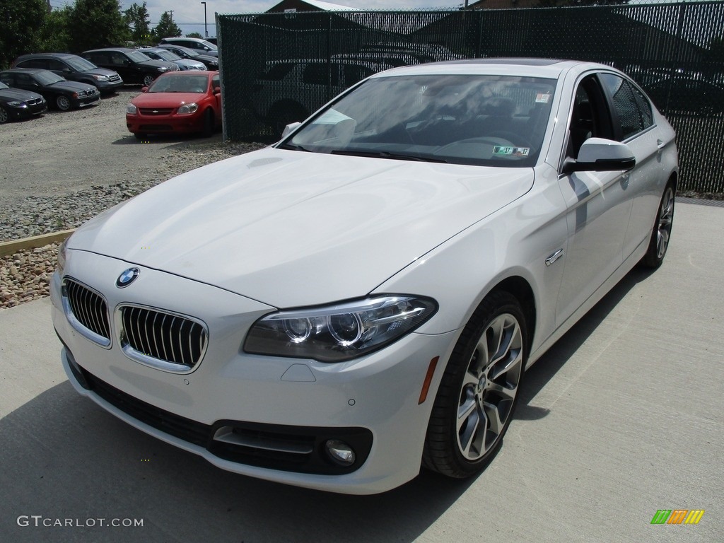 2016 5 Series 535i xDrive Sedan - Alpine White / Black photo #7