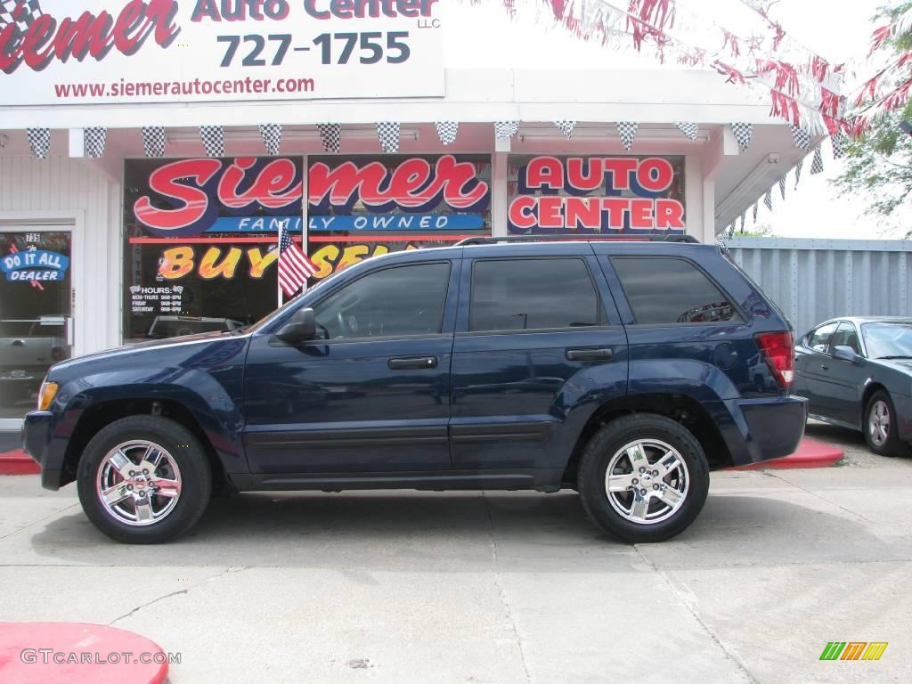 2005 Grand Cherokee Laredo 4x4 - Midnight Blue Pearl / Medium Slate Gray photo #1
