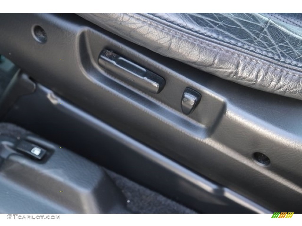 2004 MDX  - Starlight Silver Metallic / Ebony photo #17