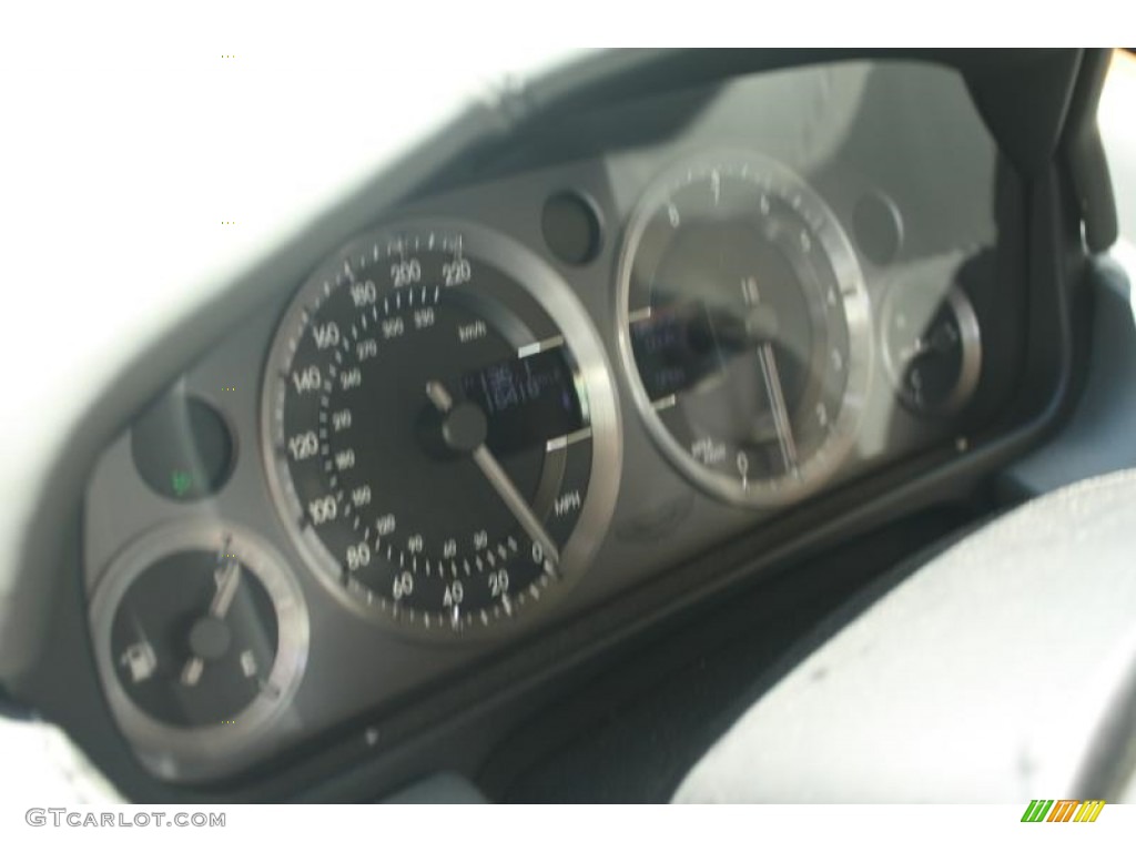 2006 V8 Vantage Coupe - Meteorite Silver / Sandstorm photo #16