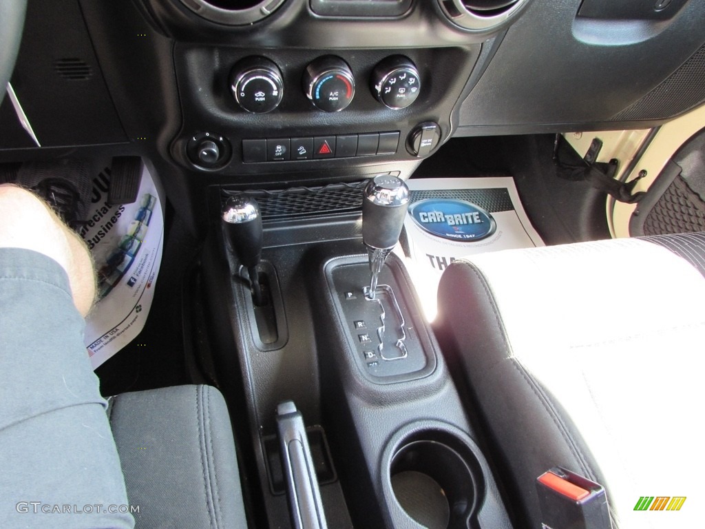 2012 Wrangler Unlimited Sport 4x4 - Sahara Tan / Black photo #18