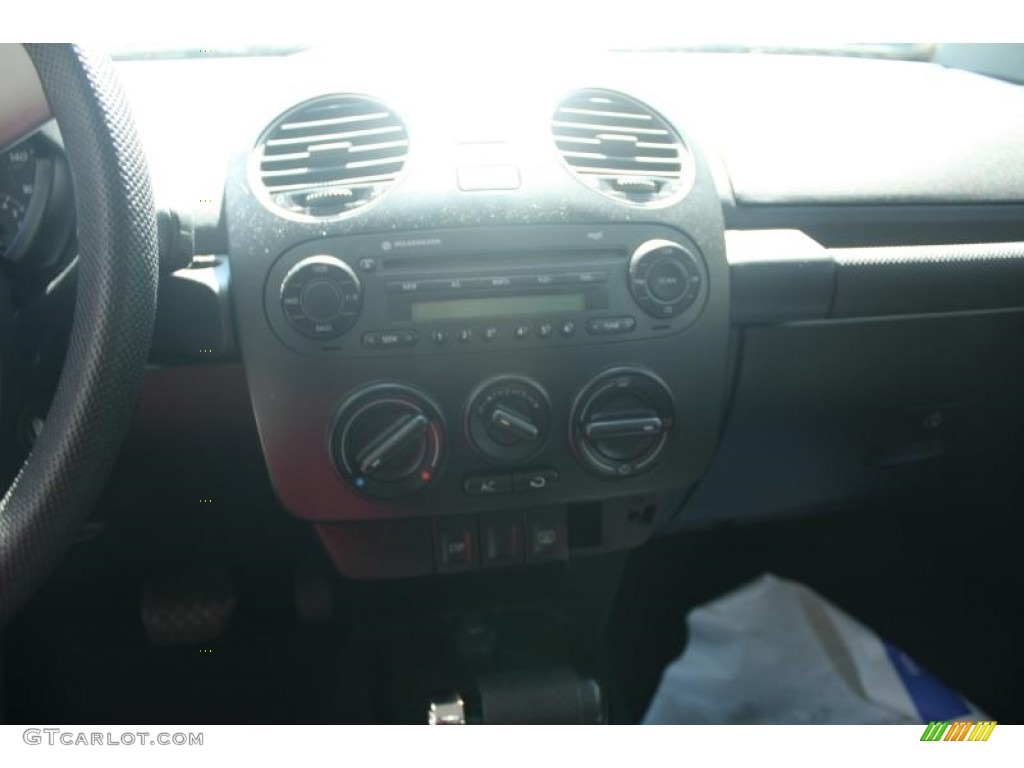 2010 New Beetle 2.5 Coupe - Black / Black photo #20