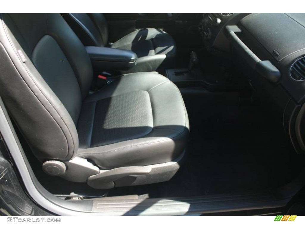 2010 New Beetle 2.5 Coupe - Black / Black photo #30