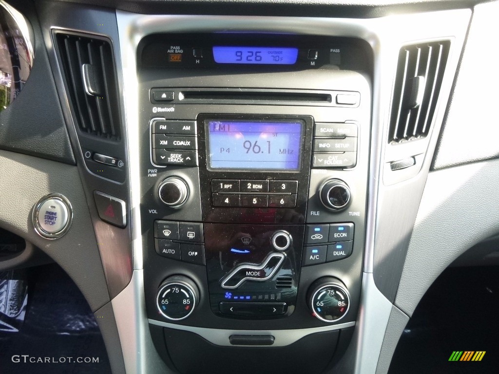 2011 Sonata Hybrid - Black Onyx Pearl / Gray photo #19