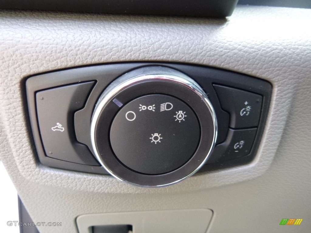 2016 F150 XL Regular Cab 4x4 - Oxford White / Medium Earth Gray photo #16