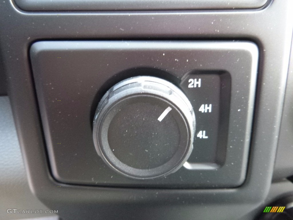 2016 F150 XL Regular Cab 4x4 - Oxford White / Medium Earth Gray photo #18