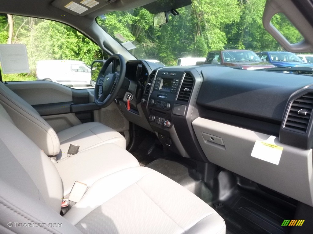 2016 F150 XL Regular Cab 4x4 - Oxford White / Medium Earth Gray photo #2