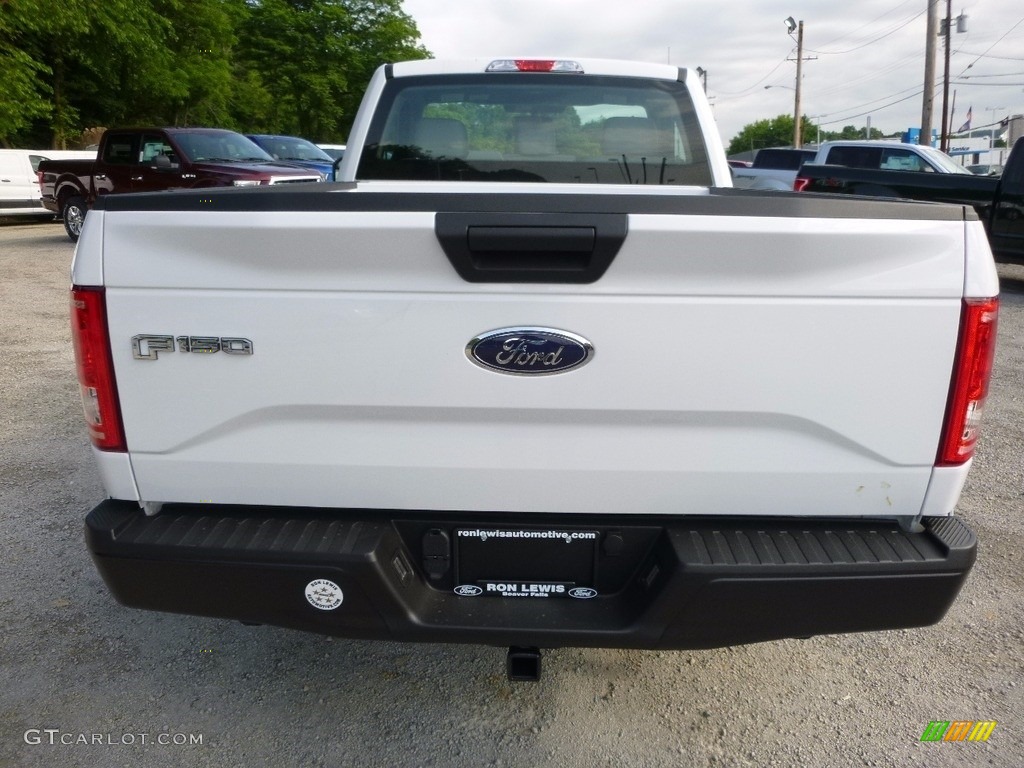 2016 F150 XL Regular Cab 4x4 - Oxford White / Medium Earth Gray photo #5