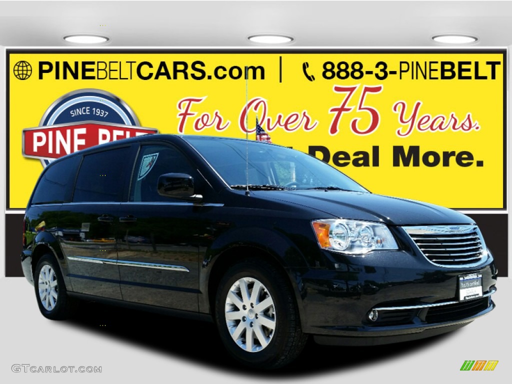2015 Town & Country Touring - Brilliant Black Crystal Pearl / Black/Light Graystone photo #1