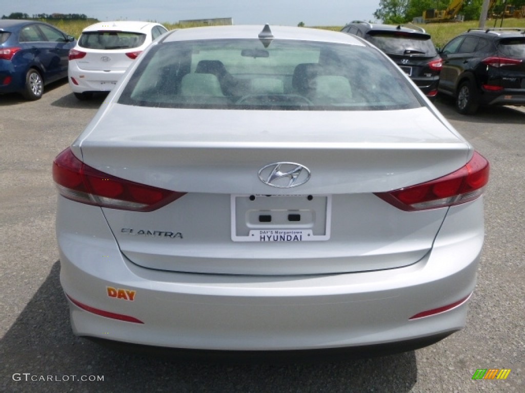 2017 Elantra SE - Silver / Gray photo #8