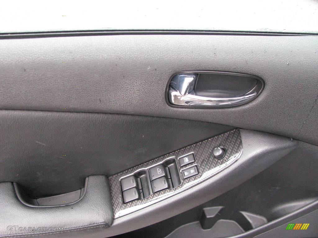 2007 Altima 2.5 S - Super Black / Charcoal photo #10